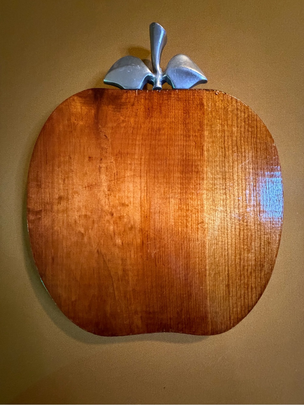 Vintage MCM Apple Wood Cutting Board Pewter Stem Rustic Farmhouse